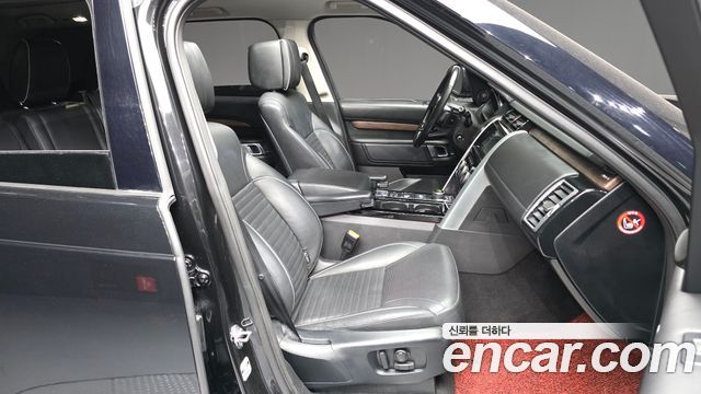 Land Rover Discovery 5 3.0 TD6 HSE Luxury 2017 — фото 11
