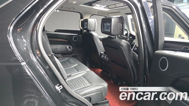 Land Rover Discovery 5 3.0 TD6 HSE Luxury 2017 — фото 12
