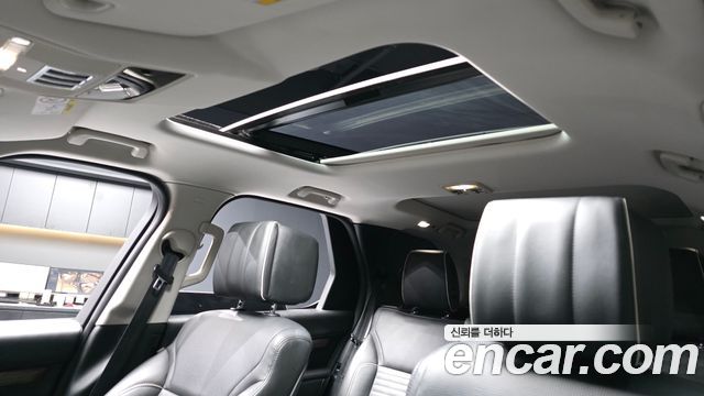 Land Rover Discovery 5 3.0 TD6 HSE Luxury 2017 — фото 17