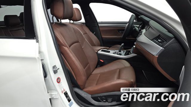 BMW 5 Series (F10) 520d M Sport 2013 — фото 11