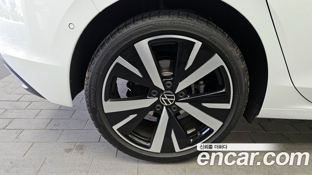 Volkswagen Golf (VIII) 2.0 TDI Prestige 2025 — фото 5