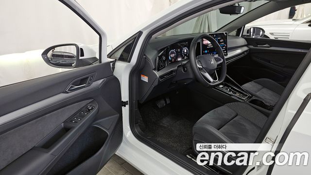 Volkswagen Golf (VIII) 2.0 TDI Prestige 2025 — фото 10