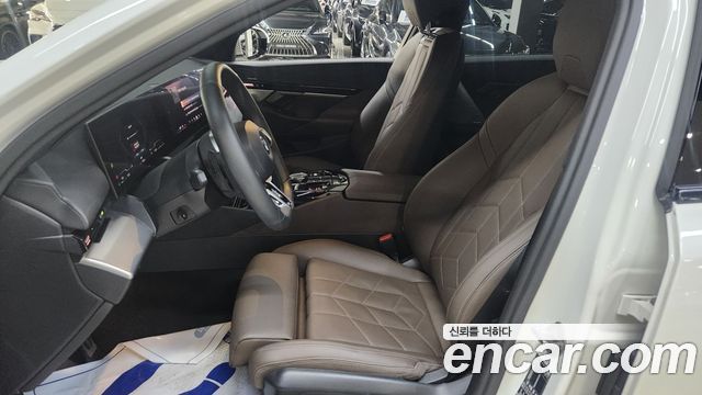 BMW 5 Series (G60) 520i M Sport 2024 — фото 23
