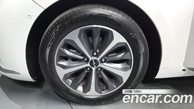 Kia K8 Hybrid Noblesse 2022 — фото 5