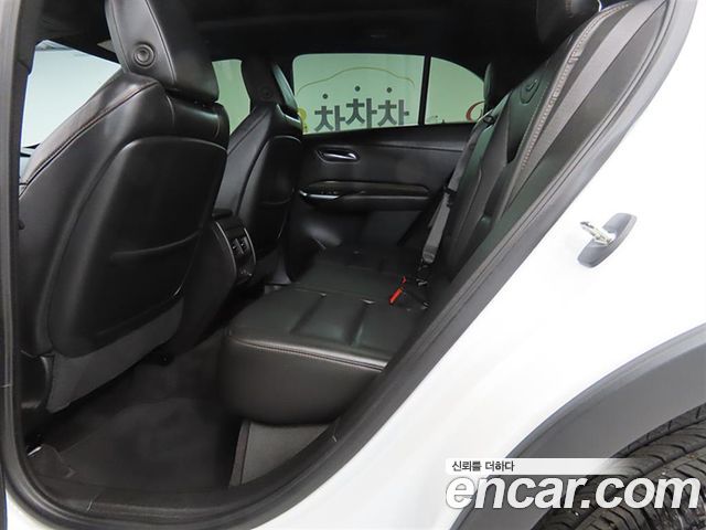 Cadillac XT4 2.0 Sport AWD 2023 — фото 6
