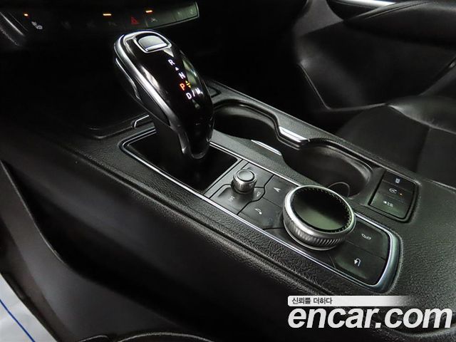 Cadillac XT4 2.0 Sport AWD 2023 — фото 9