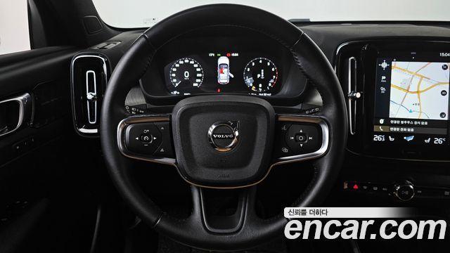 Volvo XC40 B4 Inscription 2021 — фото 13