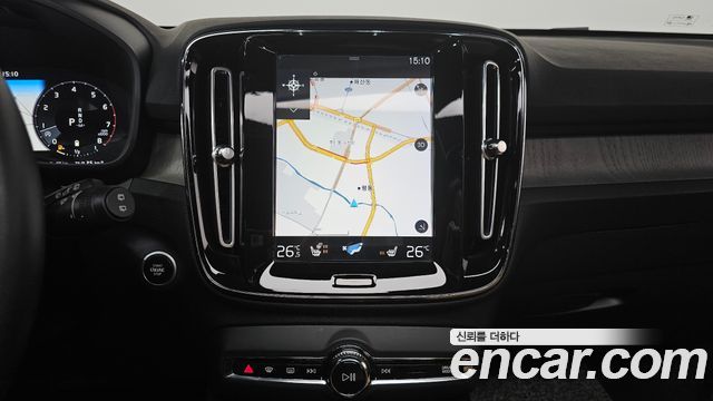 Volvo XC40 B4 Inscription 2021 — фото 16