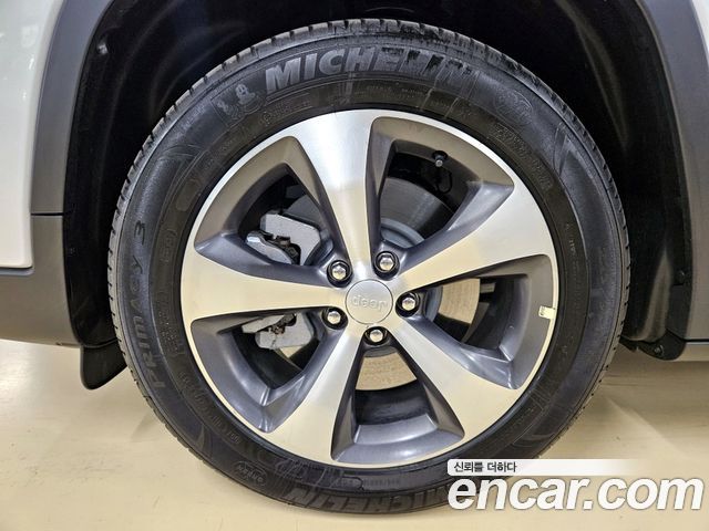 Jeep Cherokee (KL) 2.4 Limited 2WD 2022 — фото 5