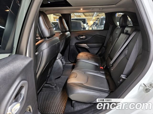 Jeep Cherokee (KL) 2.4 Limited 2WD 2022 — фото 15