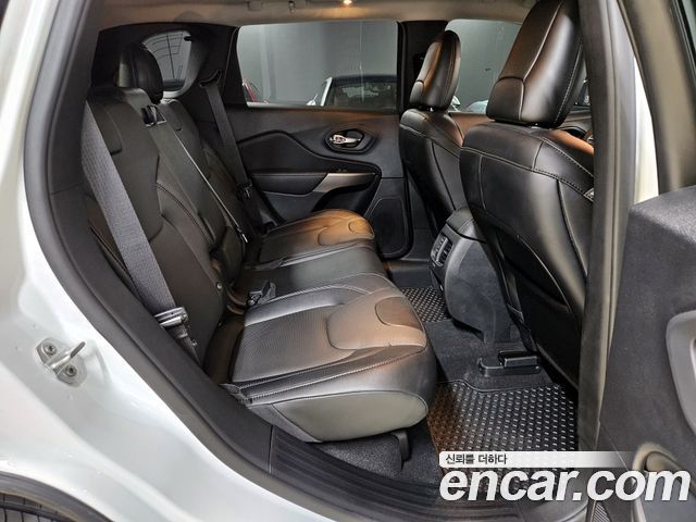 Jeep Cherokee (KL) 2.4 Limited 2WD 2022 — фото 17