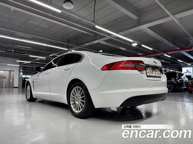 Jaguar XF 2.2D Luxury X250 2014 — фото 6