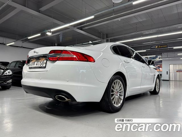 Jaguar XF 2.2D Luxury X250 2014 — фото 7
