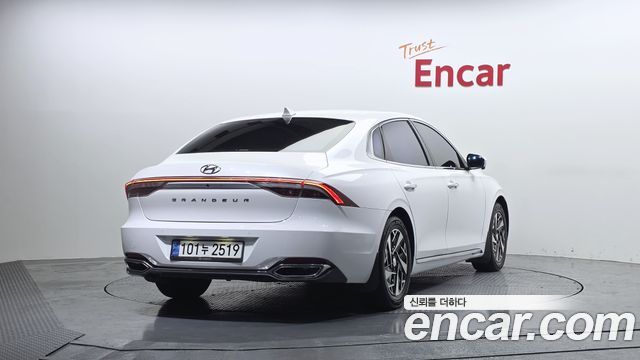 Hyundai Grandeur Hybrid (IG) Exclusive 2021 — фото 2