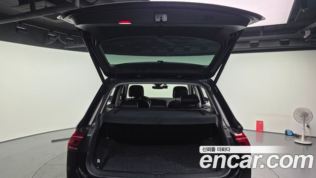 Volkswagen Tiguan (II) 2.0 TDI 4Motion Prestige 2021 — фото 20