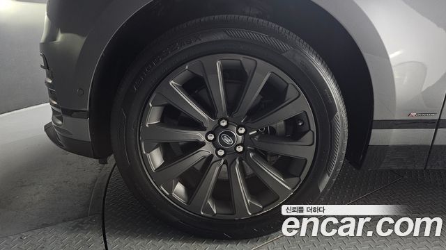 Land Rover Range Rover Velar 3.0 D300 R-Dynamic SE 2018 — фото 5