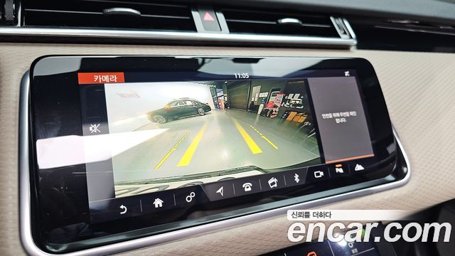 Land Rover Range Rover Velar 3.0 D300 R-Dynamic SE 2018 — фото 15