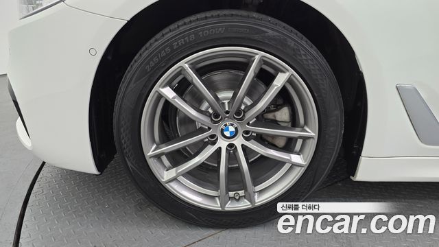 BMW 5 Series (G30) 520d xDrive M Sport Package Plus 2018 — фото 5