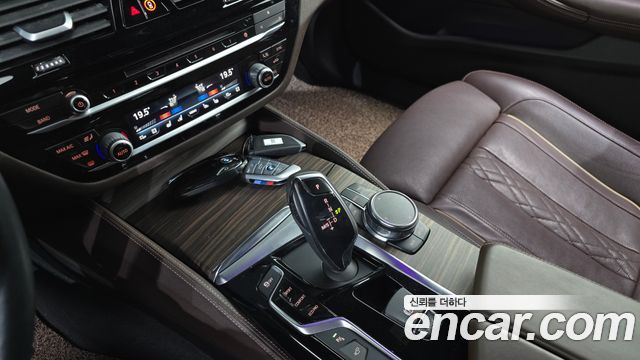 BMW 5 Series (G30) 520d xDrive M Sport Package Plus 2018 — фото 9