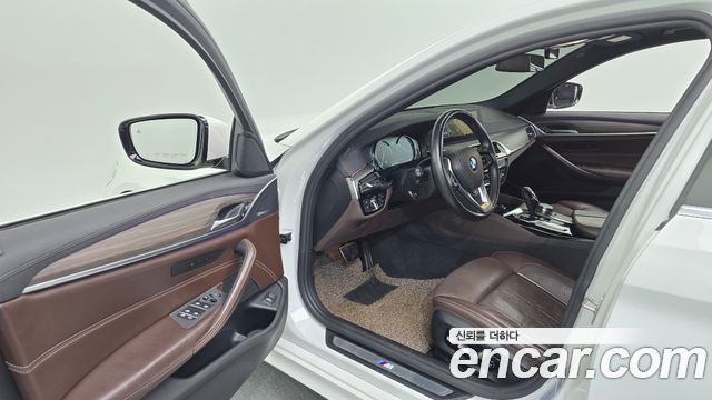 BMW 5 Series (G30) 520d xDrive M Sport Package Plus 2018 — фото 10