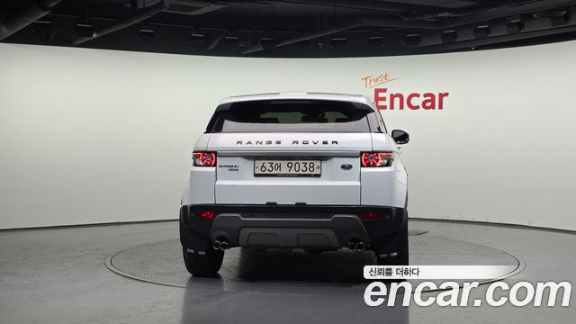 Land Rover Range Rover Evoque 2.2 SD4 Pure 2015 — фото 4
