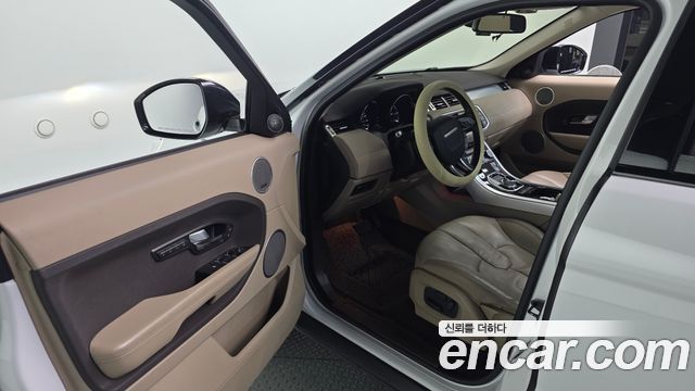 Land Rover Range Rover Evoque 2.2 SD4 Pure 2015 — фото 11