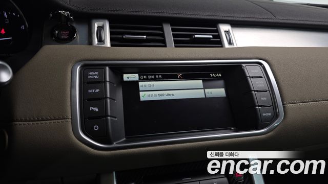 Land Rover Range Rover Evoque 2.2 SD4 Pure 2015 — фото 16