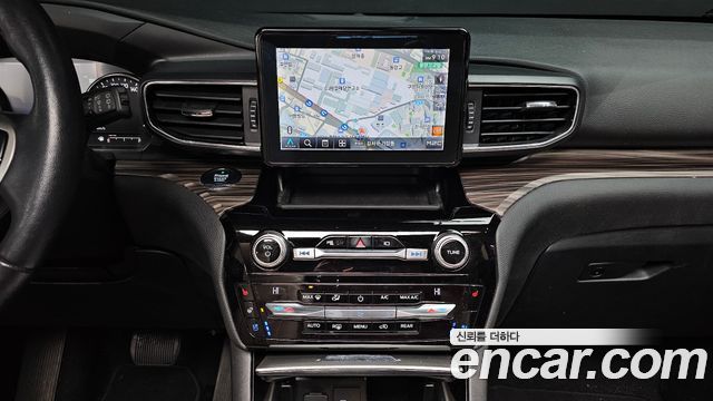 Ford Explorer (VI) 2.3 LimIted 4WD 2021 — фото 14