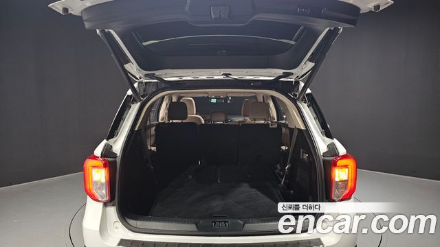 Ford Explorer (VI) 2.3 LimIted 4WD 2021 — фото 20