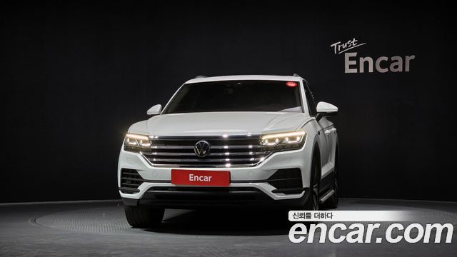 Volkswagen Touareg (III) 3.0 TDI Premium 2023 — фото 3