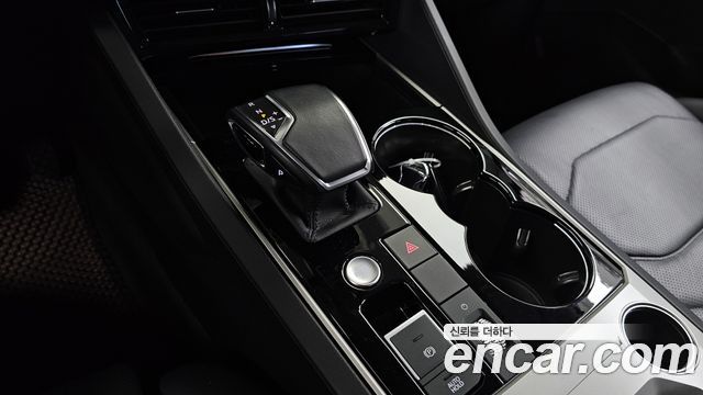 Volkswagen Touareg (III) 3.0 TDI Premium 2023 — фото 9