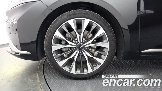 Kia K8 2.5 Gasoline 2WD Noblesse 2023 — фото 5
