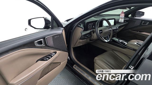 Kia K8 2.5 Gasoline 2WD Noblesse 2023 — фото 15
