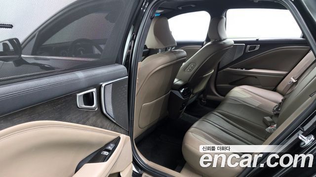 Kia K8 2.5 Gasoline 2WD Noblesse 2023 — фото 16