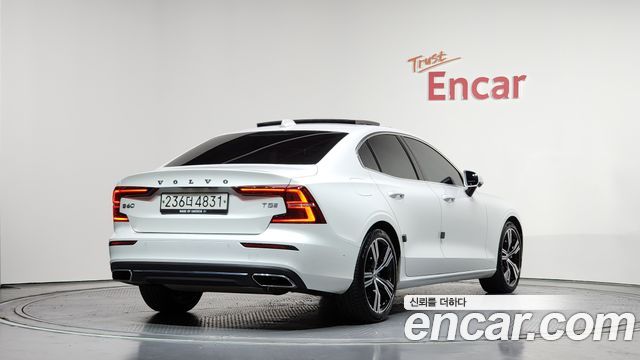 Volvo S60 (III) T5 Inscroption 2020 — фото 2