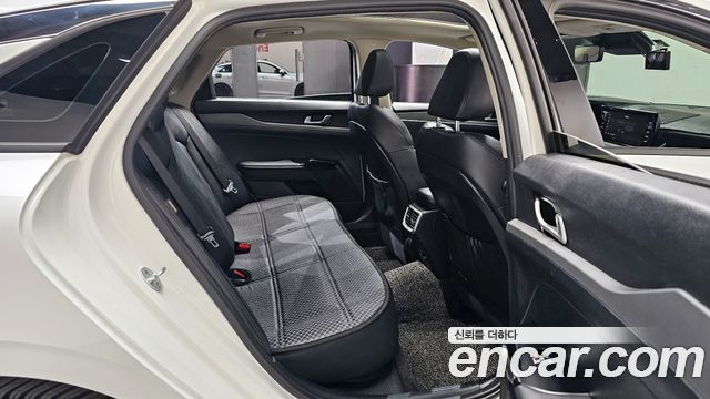 Kia K5 (III) 2.0 Prestige 2021 — фото 12