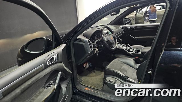 Porsche Cayenne 4.8 GTS 958 2013 — фото 11