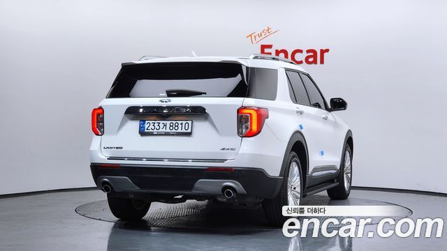 Ford Explorer (VI) 2.3 LimIted 4WD 2023 — фото 2