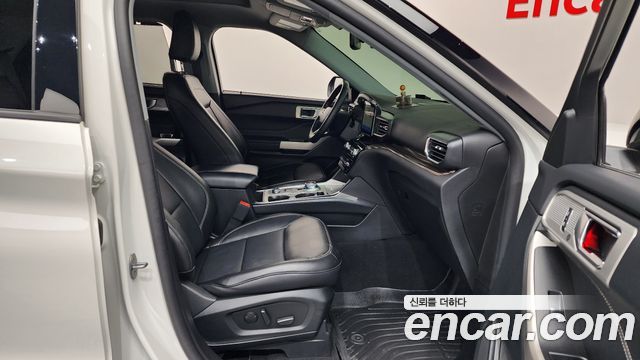 Ford Explorer (VI) 2.3 LimIted 4WD 2023 — фото 11