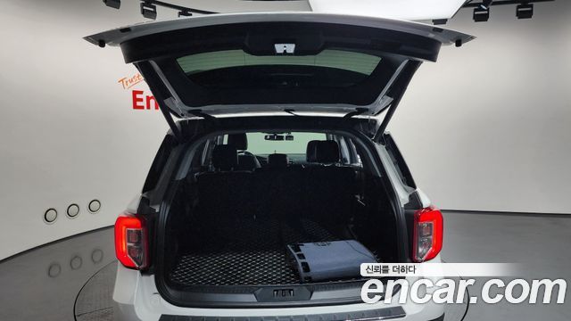Ford Explorer (VI) 2.3 LimIted 4WD 2023 — фото 20
