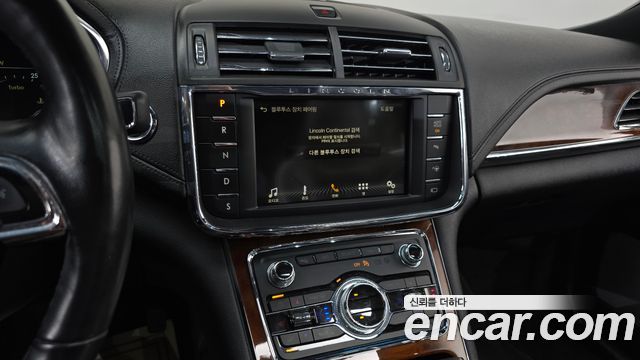 Lincoln Continental (X) 3.0 AWD 2019 — фото 15