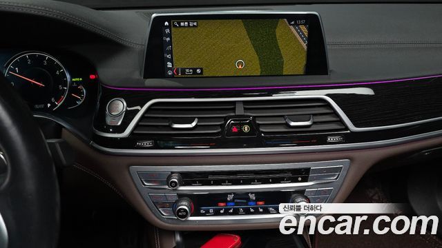 BMW 7 Series (G11) 730Ld xDrive M Sport 2018 — фото 16