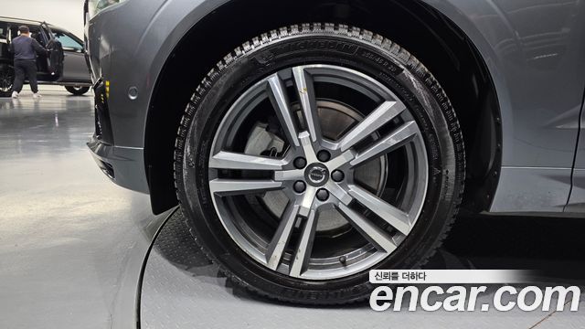 Volvo XC60 (II) T8 R-Design 2021 — фото 5