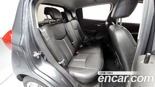 Chevrolet Spark Premier 2019 — фото 12