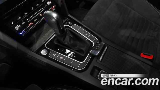 Volkswagen Passat GT (B8) 2.0 TDI Premium 2021 — фото 9