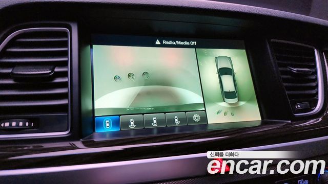 Genesis G80 3.3 GDI AWD Premium Luxury 2017 — фото 15
