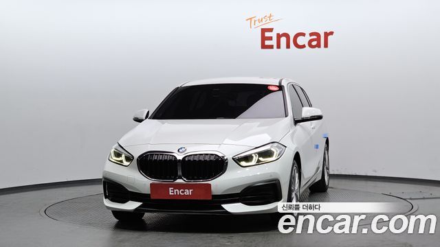 BMW 1 Series (F40) 118d Joy First Edition 2020 — фото 3