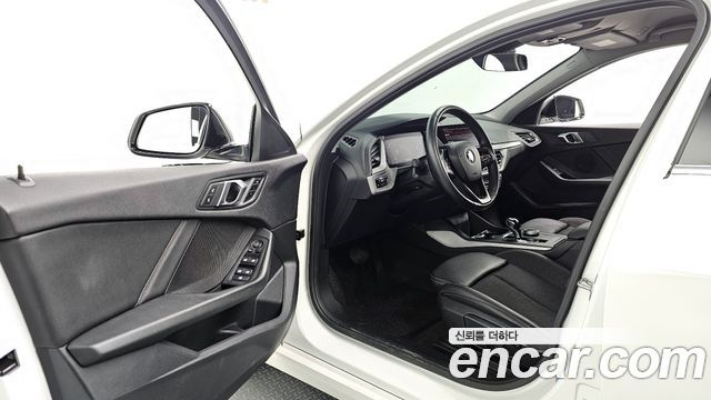 BMW 1 Series (F40) 118d Joy First Edition 2020 — фото 11