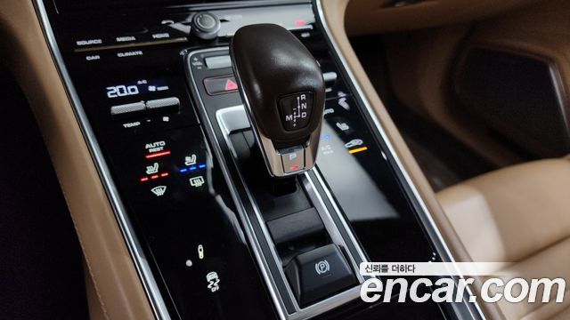 Porsche Panamera (971) 4.0 GTS 2019 — фото 9