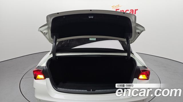 Kia K5 (III) 2.0 Prestige 2021 — фото 20